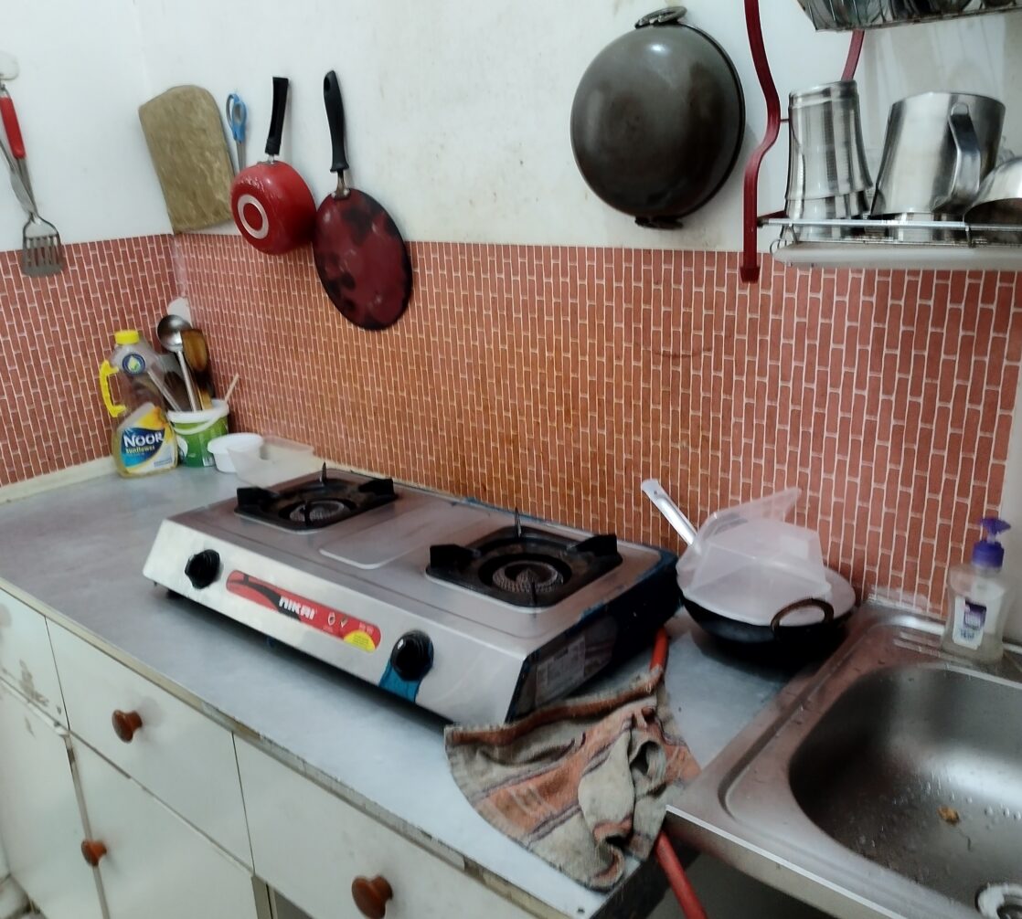 Single Sharing Studio room for single sharing or family | ewaar